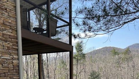 209 Falcon Crest Way