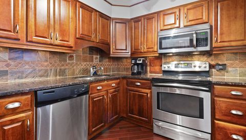 6118 N Sheridan Road