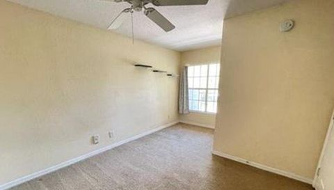 13700 Richmond Park Dr N