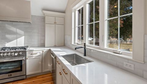 304 S Prairie Street