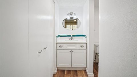 11210 CARRIAGE HILL DRIVE