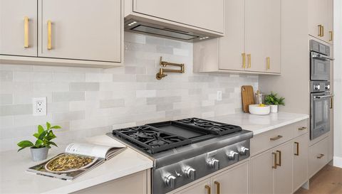 1326 W NEW HAMPSHIRE STREET