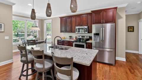 1625 River Bluffs Dr