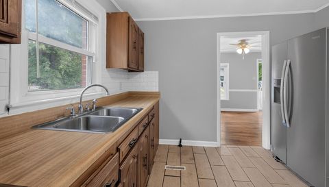 1603 17th St
