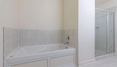 1600 S Prairie Avenue