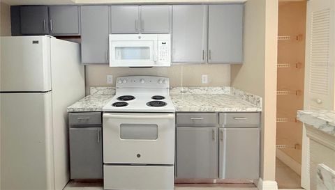 2214 GRAND CAYMAN COURT