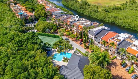 6124 Paradise Point Dr