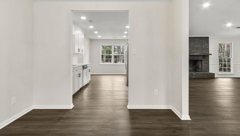 1148 Independence Dr