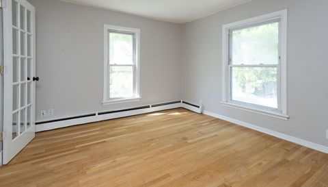 2815 Dupont Avenue S