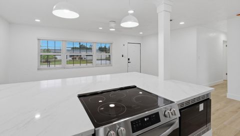 305 Glen Oak Rd