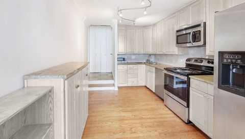 5733 N Sheridan Road