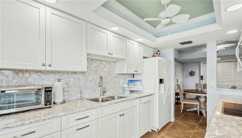1150 Tarpon Center