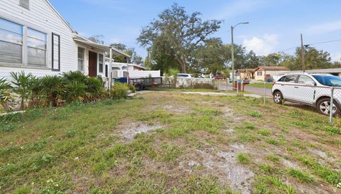 1508 W River Shore Way