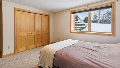 2728 Headland Court SW