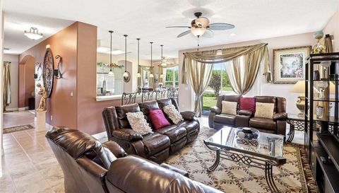 824 LAKE BISCAYNE WAY
