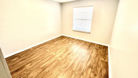 3530 Egret Dr