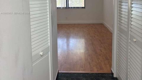 5937 Forest Hill Blvd