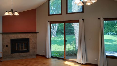 121 Mandel Ln