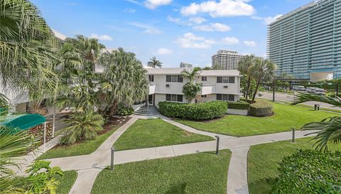 10190 Collins Ave
