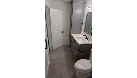 3925 S Malcolm X Blvd