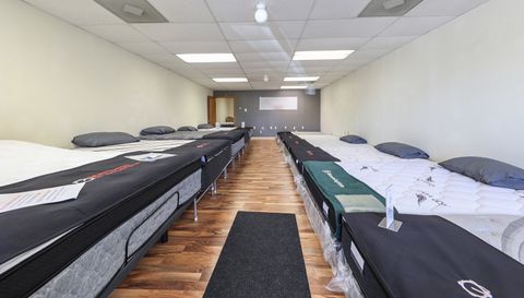 275 S BROADWAY Street