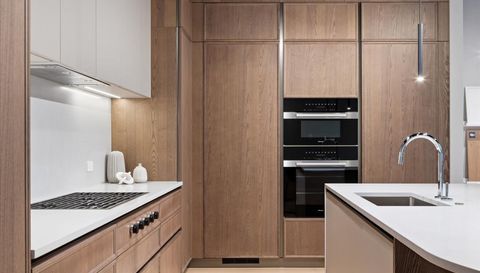 1282 W Washington Boulevard