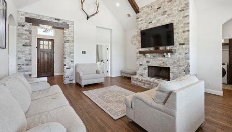 5812 W Sky Hawk Trail