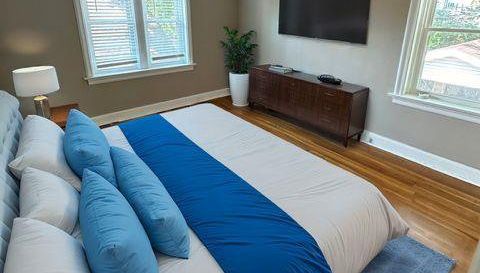 1129 Moorlands Drive