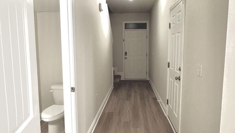 1868 Pointe Dr