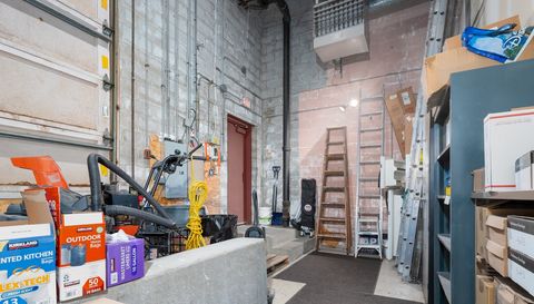 6571 N Avondale Avenue