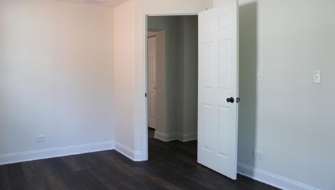 1052 W 111th Pl