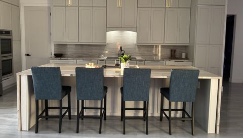 1071 S Header Canal Rd