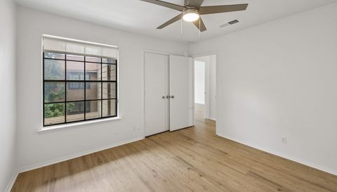 5200 Martel Ave #7d