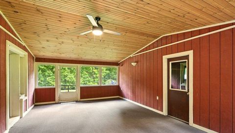 2200 Yellow Creek Rd