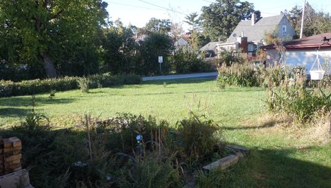 138 W Irving Park Road