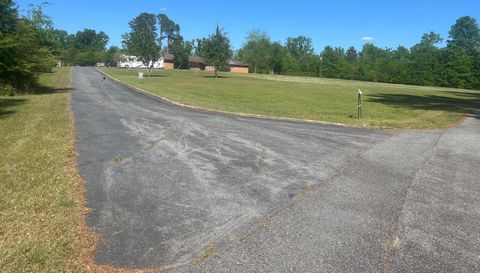 135 Meriwether Cir NW