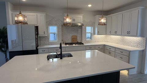 2832 Fountain Park Dr