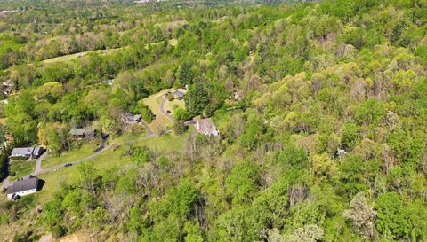 29 Small Mountain Dr