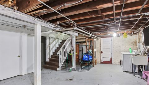 462 Glendenning Place