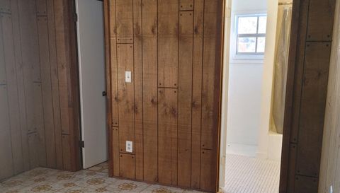 1838 NE 145th Avenue Rd