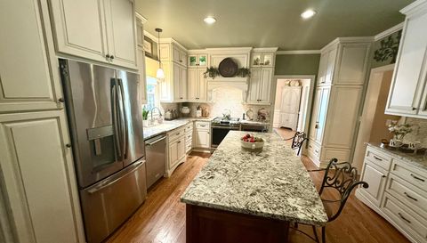 3294 Fox Hunt Trail NW