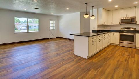 305 SUNSET DRIVE