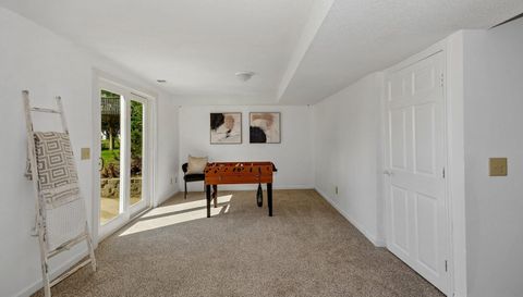 9142 Woodhall Crossing N