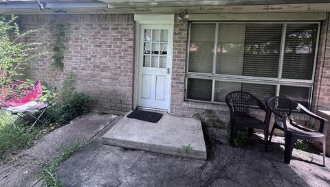4419 Mossygate Dr