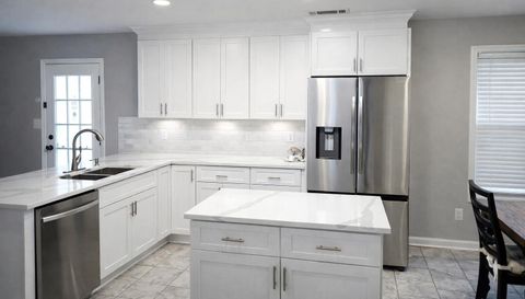 1020 Chandler Ridge Dr SE