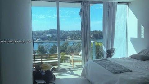 6305 Indian Creek Dr