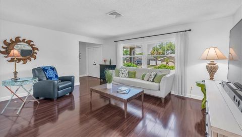 25 HARBOR WOODS CIRCLE