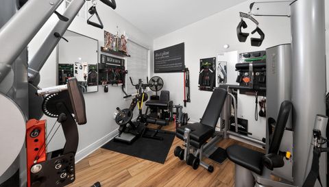 2351 Lakeview Dr Unit 302