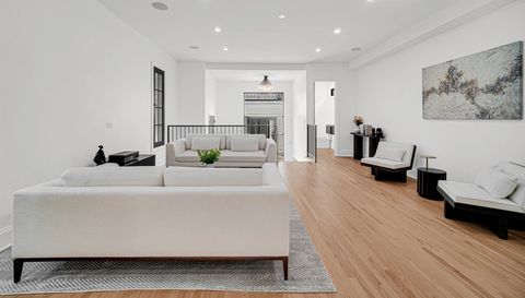 3434 W Palmer Street