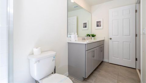 1692 TROPICAL PALMS CIRCLE